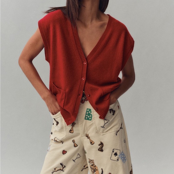 Maeve Colette Ivory Cropped Pants with Playful Print - Picture 3 of 16